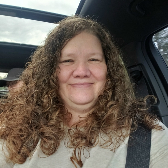 Meet your Posher, Kristy - Picture 2 of 2